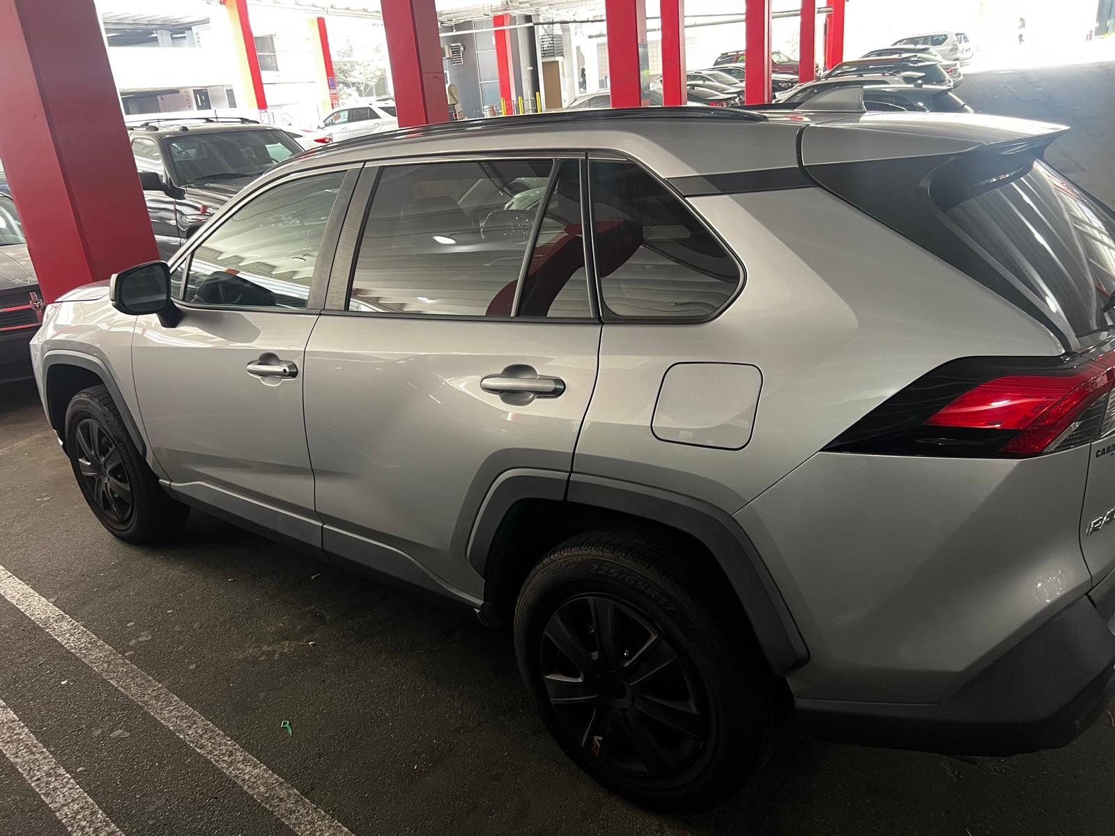 SUV