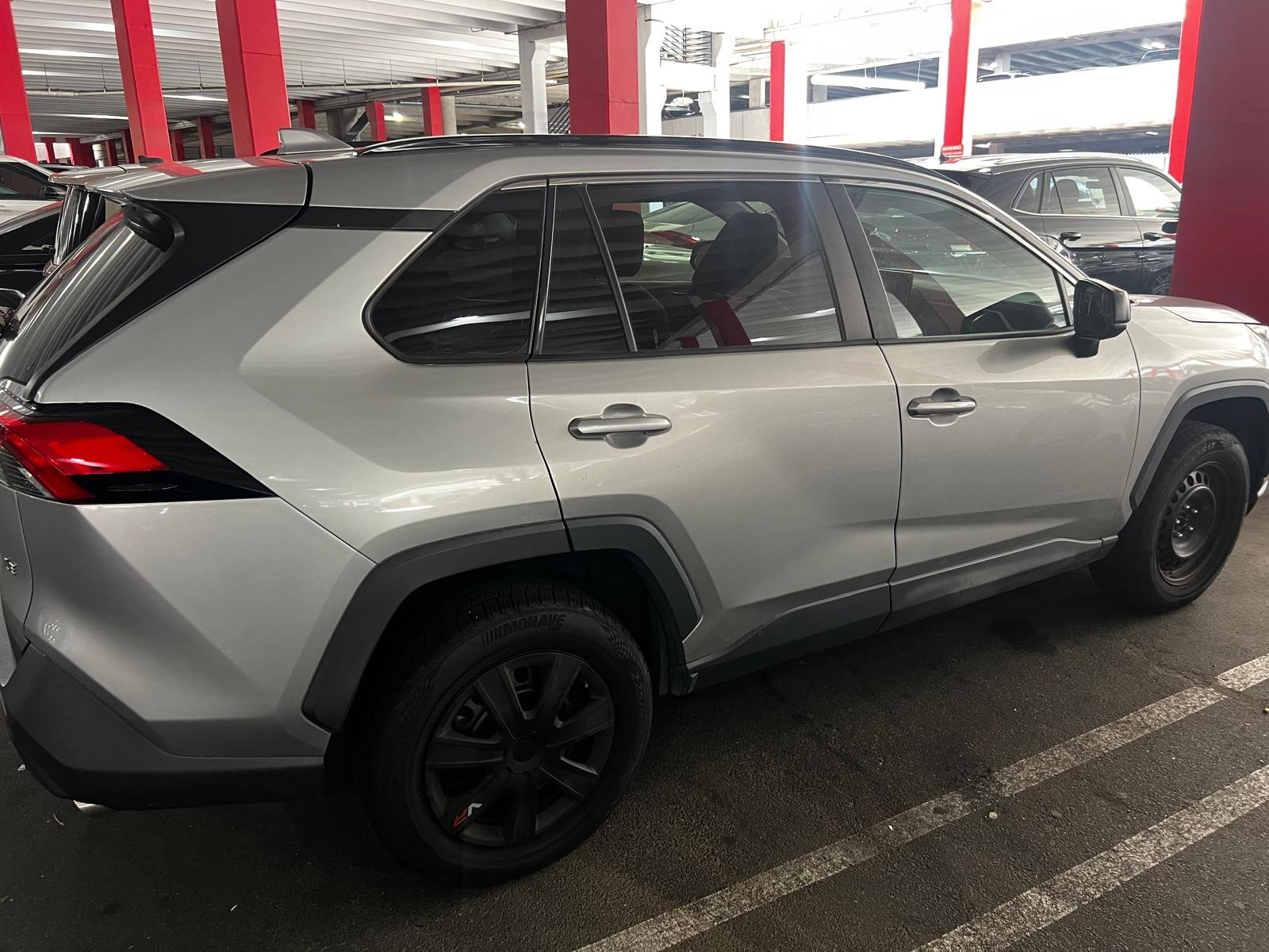 SUV